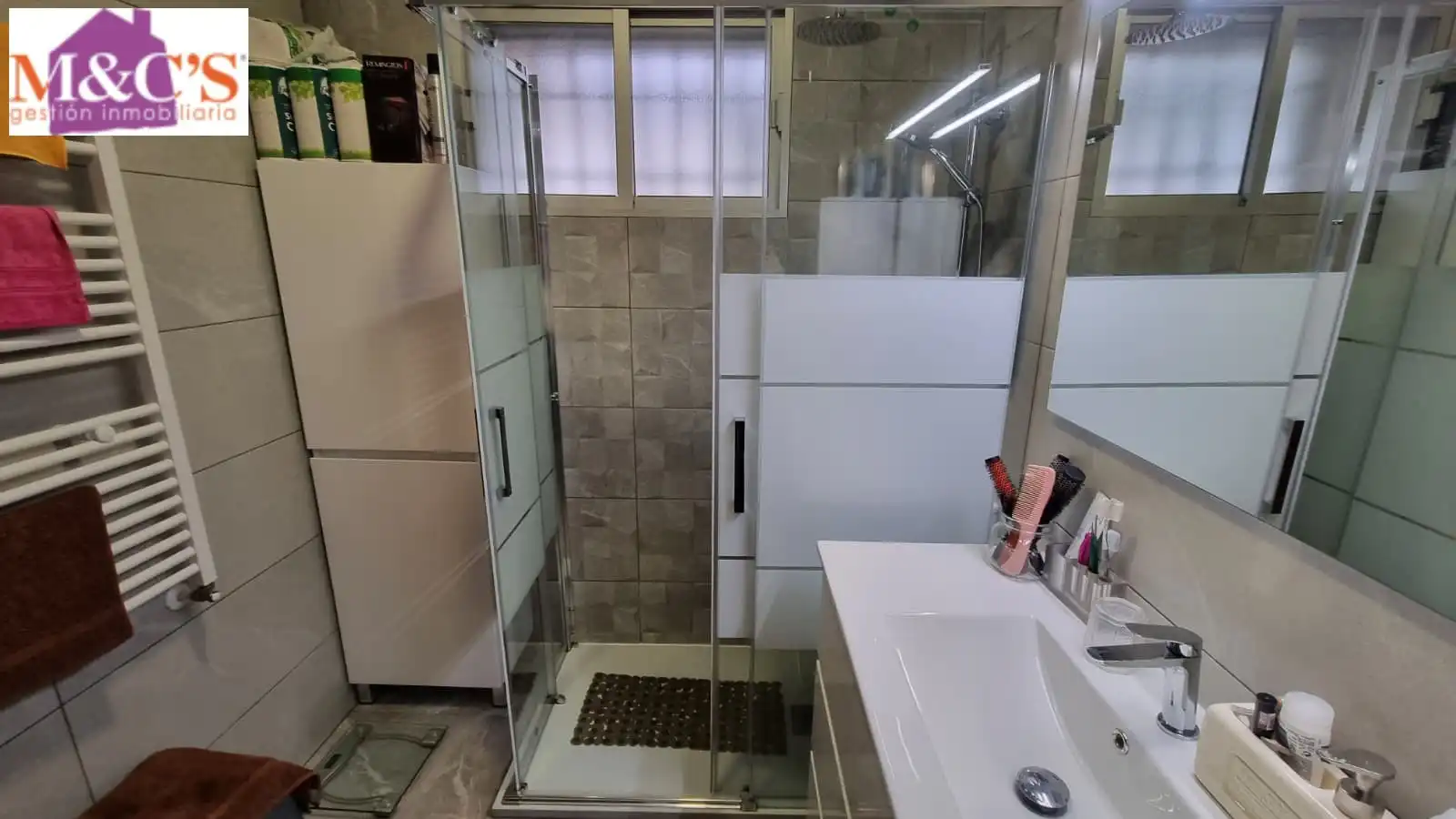 Bany de Casa o xalet en venda en Puertollano amb Aire condicionat, Calefacció i Jardí privat