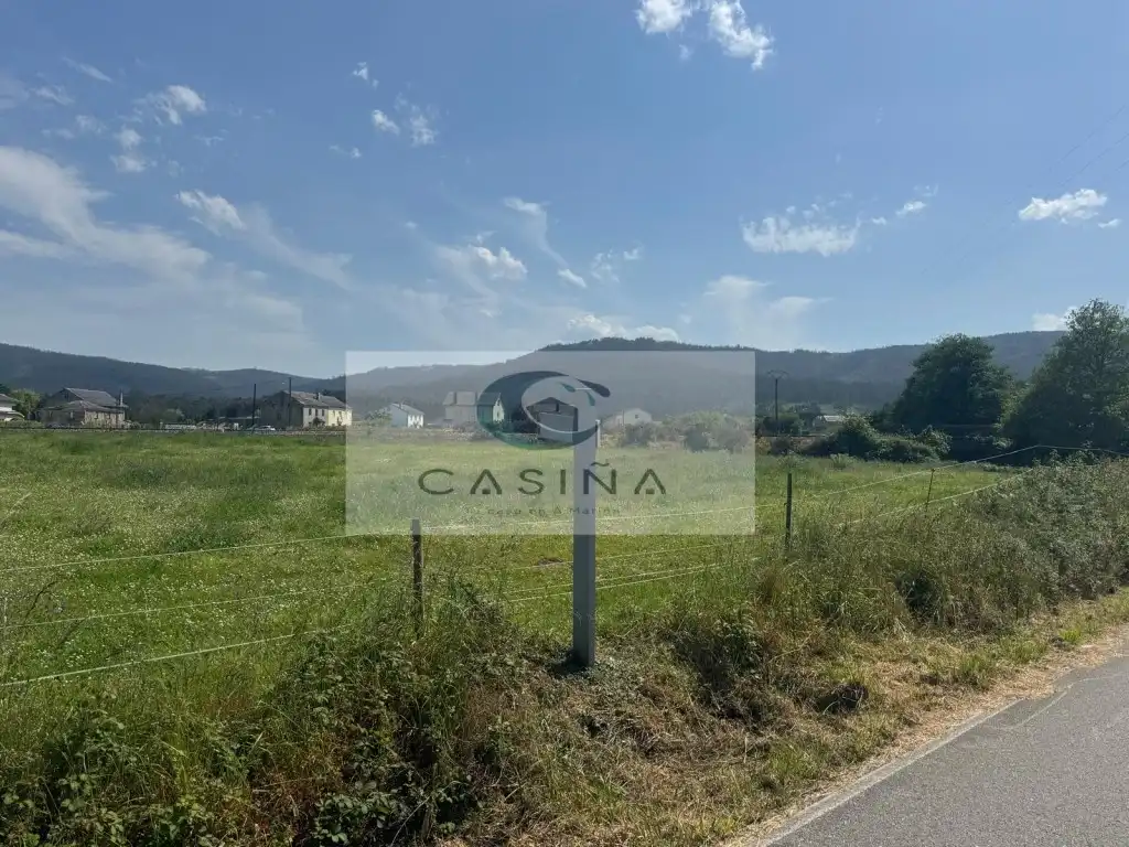 Wohnbaugrundstück zum Verkauf in Carretera Agolada, Da