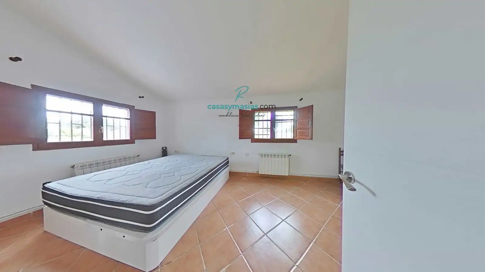 Country homes for sale in Alió  with Air Conditioner, Heating and Private garden