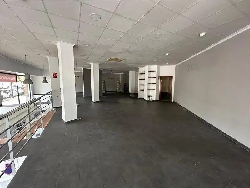 Local en venta en Valencia con Aire acondicionado