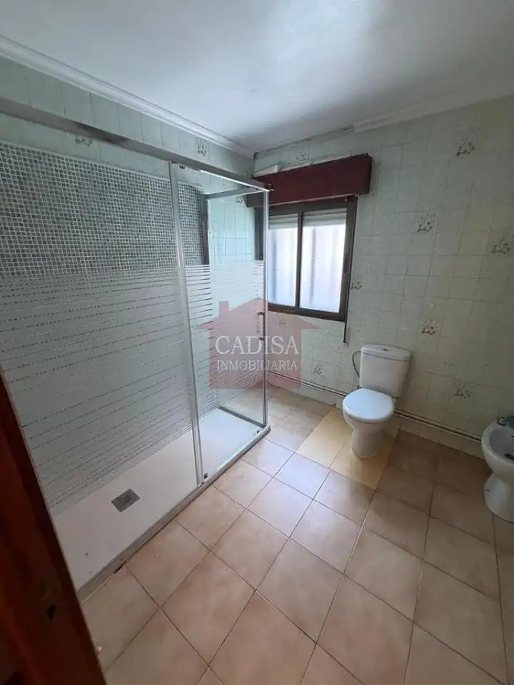 Bany de Casa o xalet en venda en Carbajosa de la Sagrada amb Calefacció, Jardí privat i Terrassa