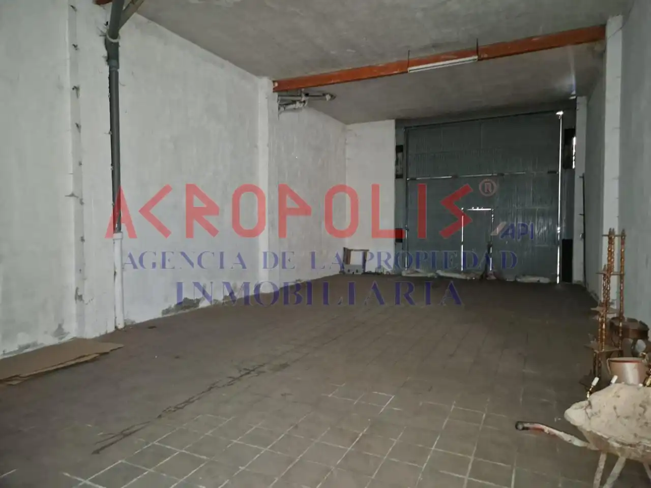 Business premises for sale in Avenida León 15
