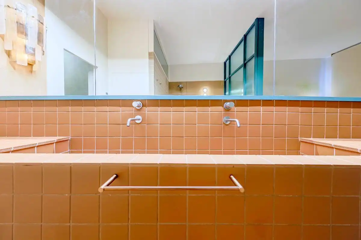 Badezimmer von Wohnung zum Verkauf in Madrid mit Klimaanlage, Heizung und Privatgarten