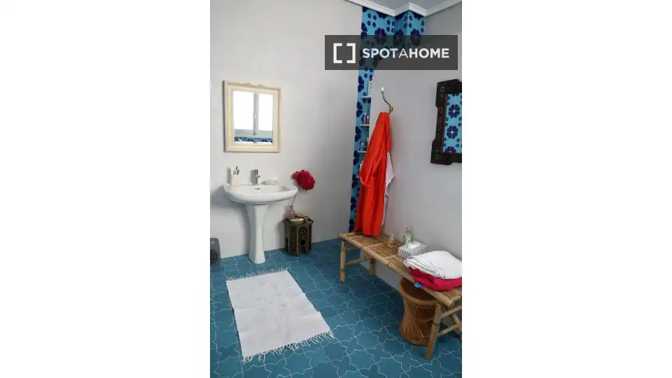 Baño de Piso de alquiler en Sagunto / Sagunt con Aire acondicionado, Calefacción y Amueblado