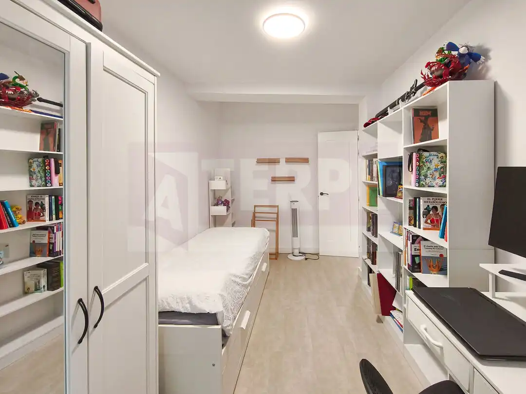 Habitación de Piso en venta en Errenteria con Amueblado y Balcón