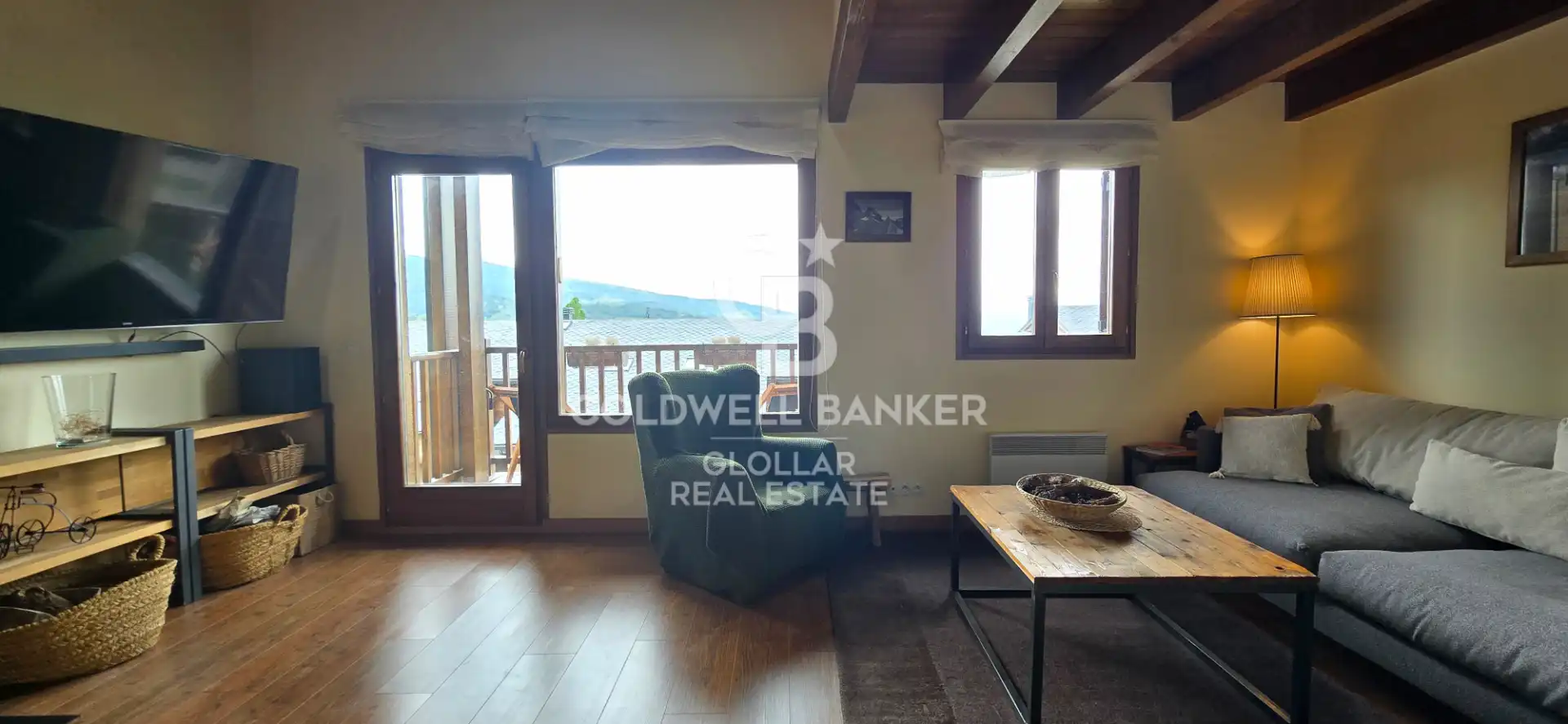 Balcony of Duplexes for rent in Osséja  with Parquet flooring, Terrace and Furnished