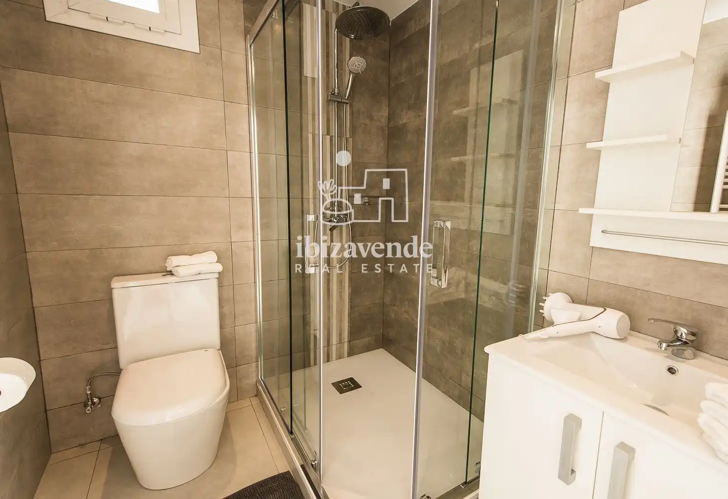 Baño de Ático en venta en Sant Josep de sa Talaia con Aire acondicionado, Calefacción y Terraza