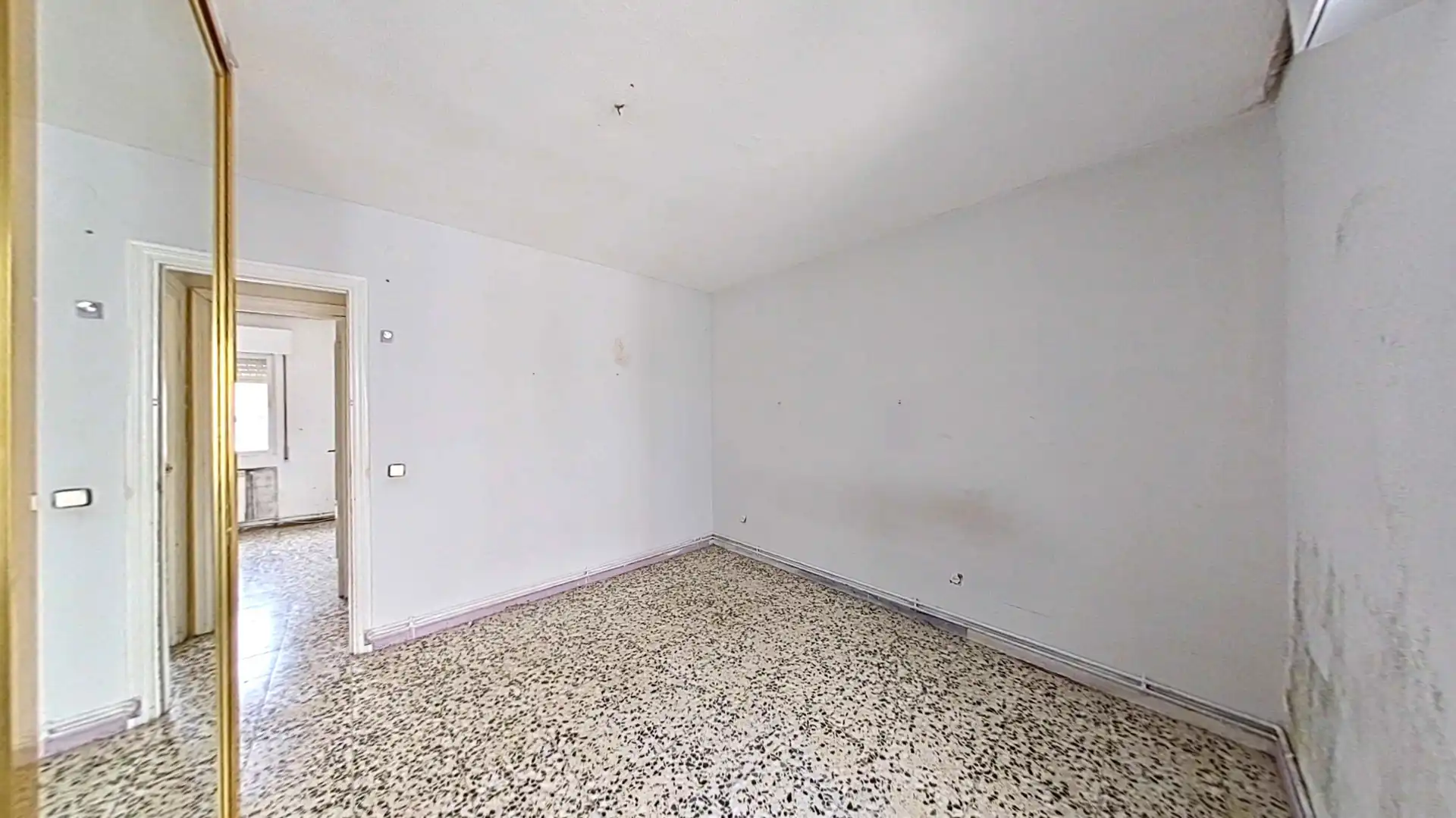 Dormitori de Apartament en venda en Parla