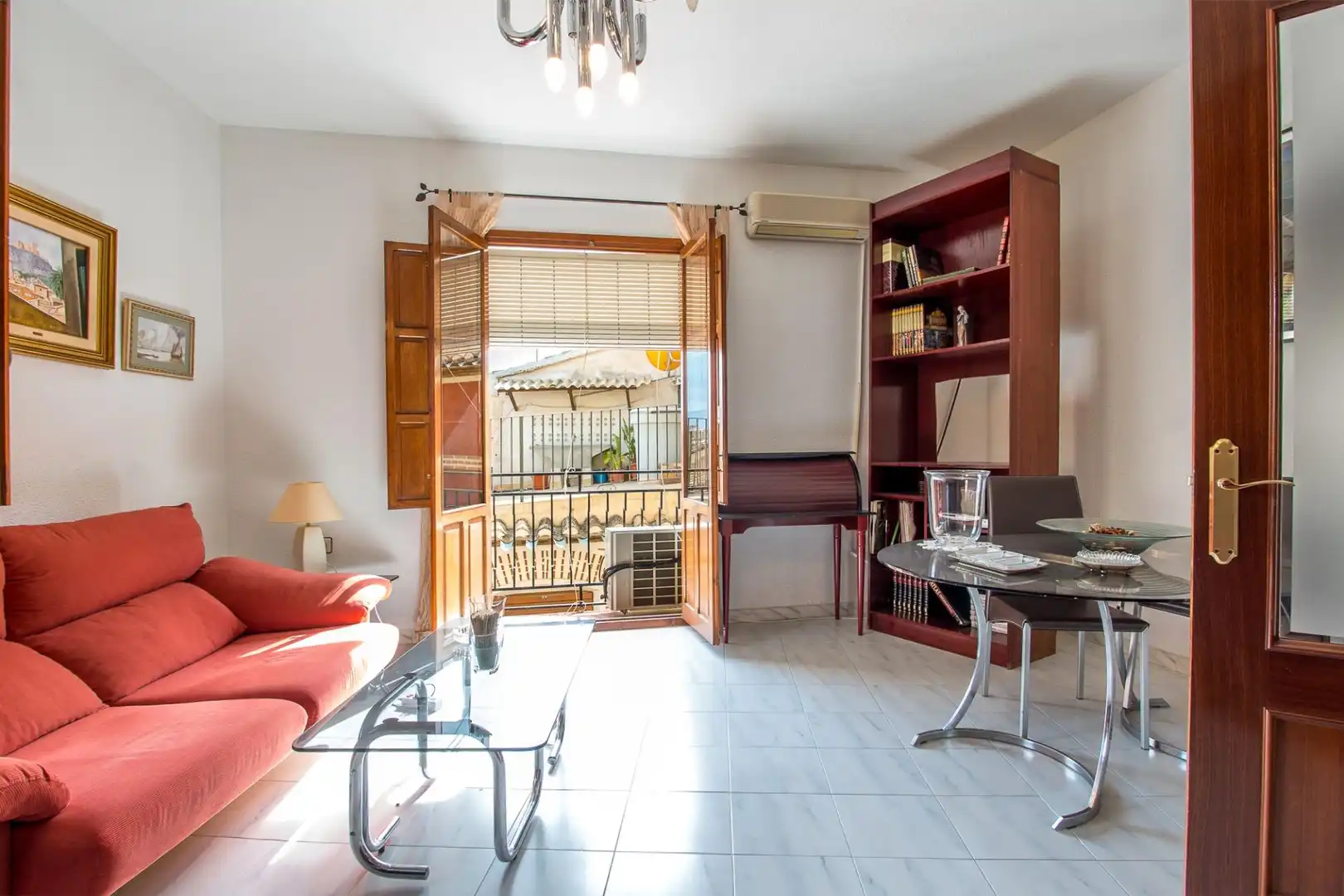 Buildings for sale in Mula