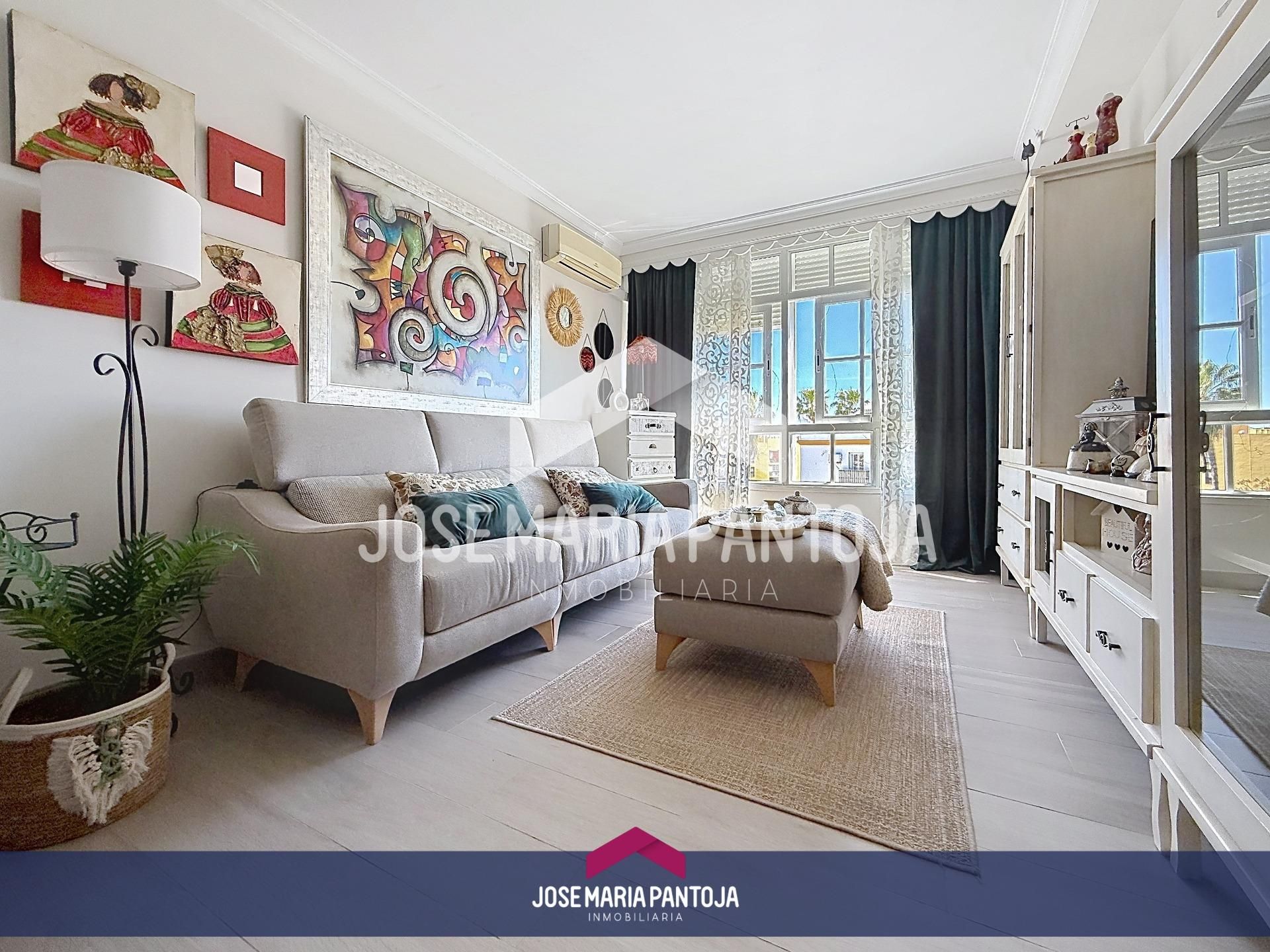 Sala d'estar de Pis en venda en Puerto Real amb Aire condicionat i Parquet