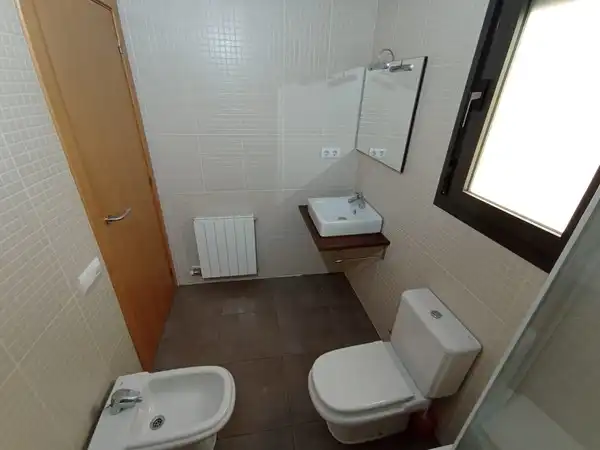 Baño de Piso en venta en Tàrrega con Calefacción