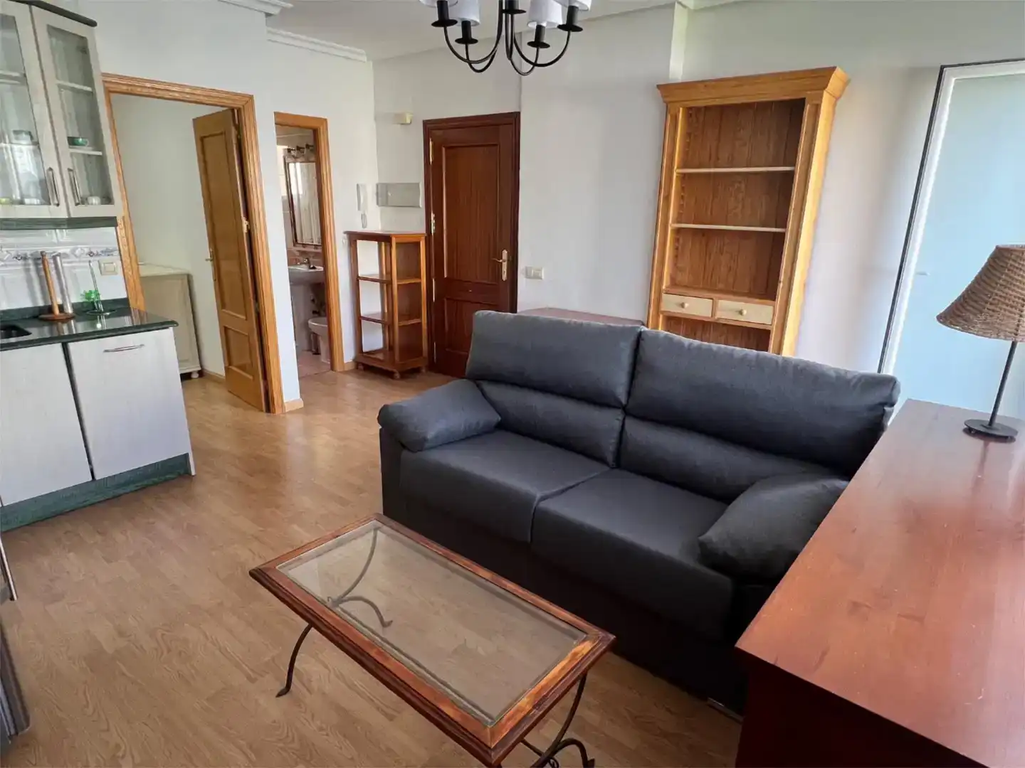 Wohnzimmer von Dachboden zur Miete in Talavera de la Reina mit Klimaanlage, Privatgarten und Parkett