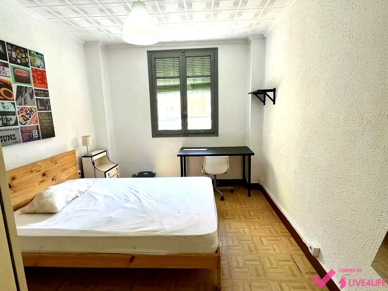Habitación de Piso de alquiler en Valencia con Jardín privado y Amueblado