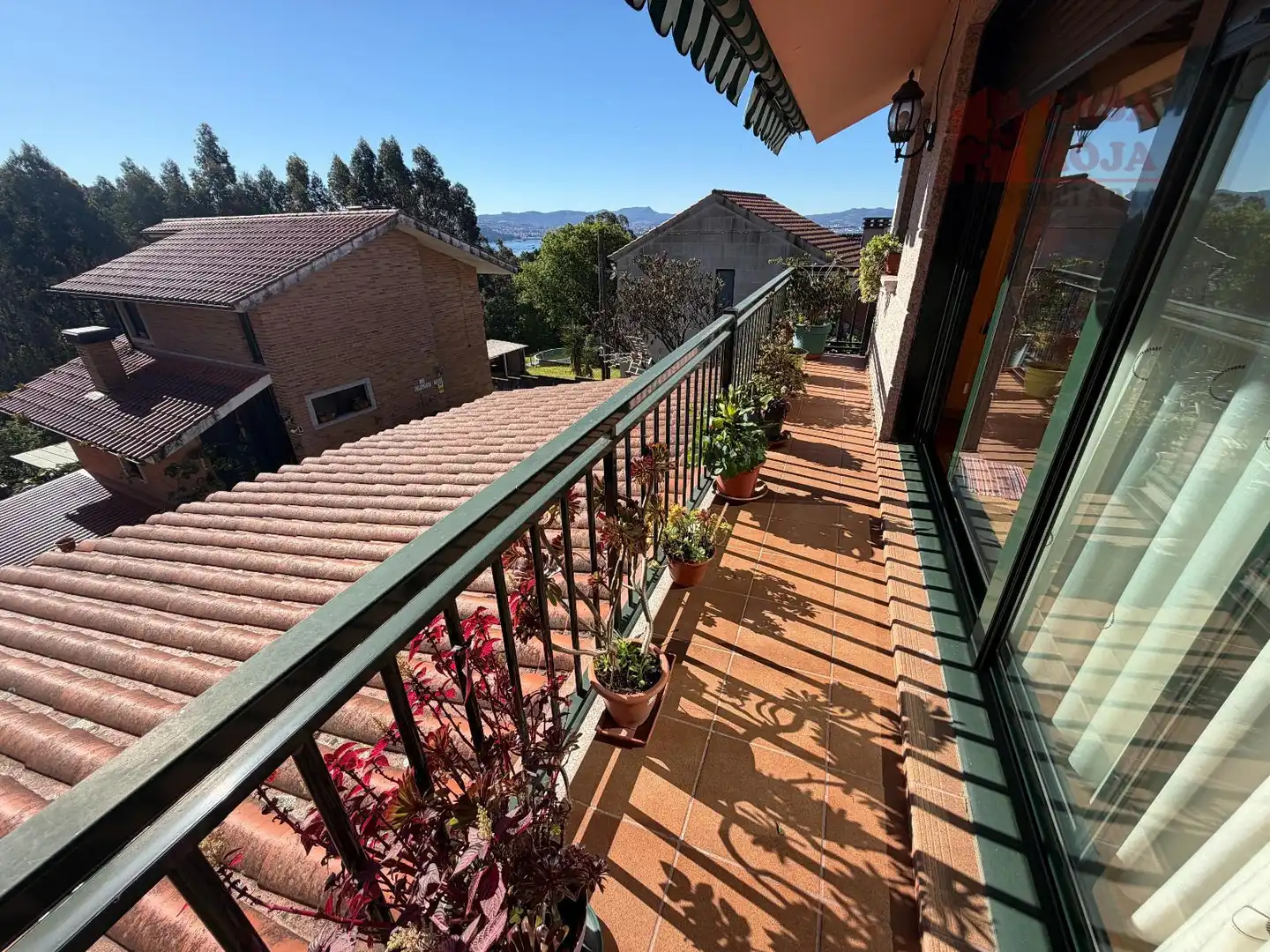 Balcony of Detached homes for sale in Moaña  with Heating, Parquet flooring and Terrace