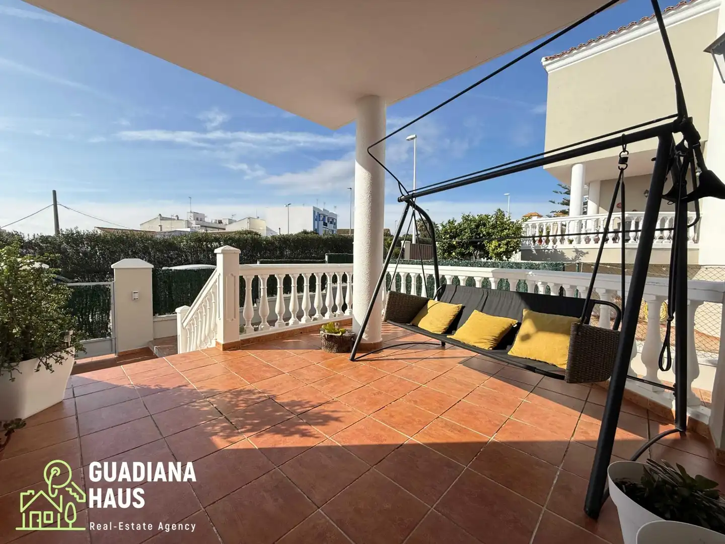 Vista exterior de Apartament en venda en Ayamonte amb Aire condicionat, Jardí privat i Terrassa