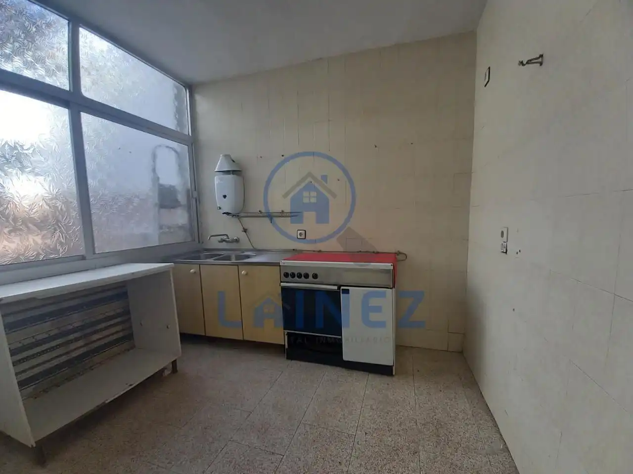 Cuina de Local en venda en Peñarroya-Pueblonuevo amb Aire condicionat i Moblat