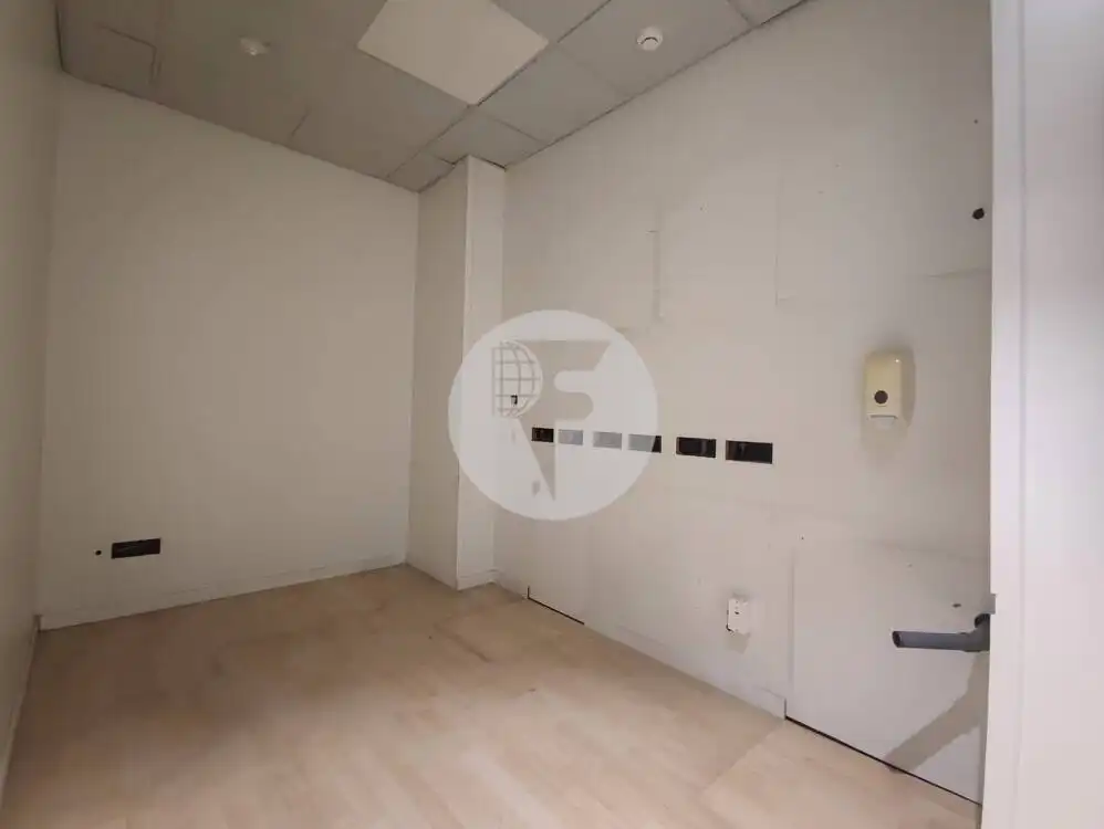 Commercial properties for rent in Barcelona  with Air Conditioner