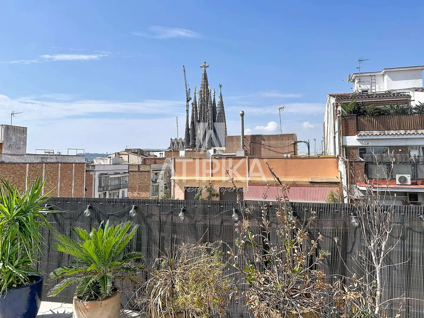 Außenansicht von Dachboden zur Miete in Barcelona mit Klimaanlage, Heizung und Parkett