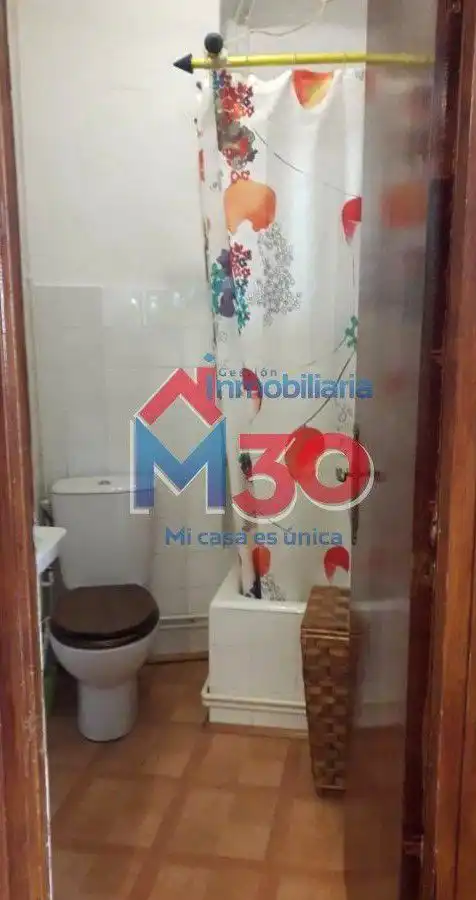 Baño de Piso en venta en Miranda de Ebro con Calefacción y Parquet
