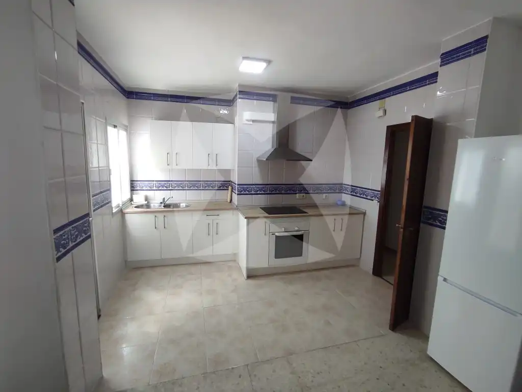 Kitchen of Flat for rent in Badajoz  with Terrace, Furnished and Oven