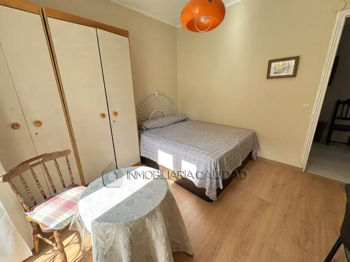 Habitación de Piso de alquiler en Burgos con Calefacción y Amueblado