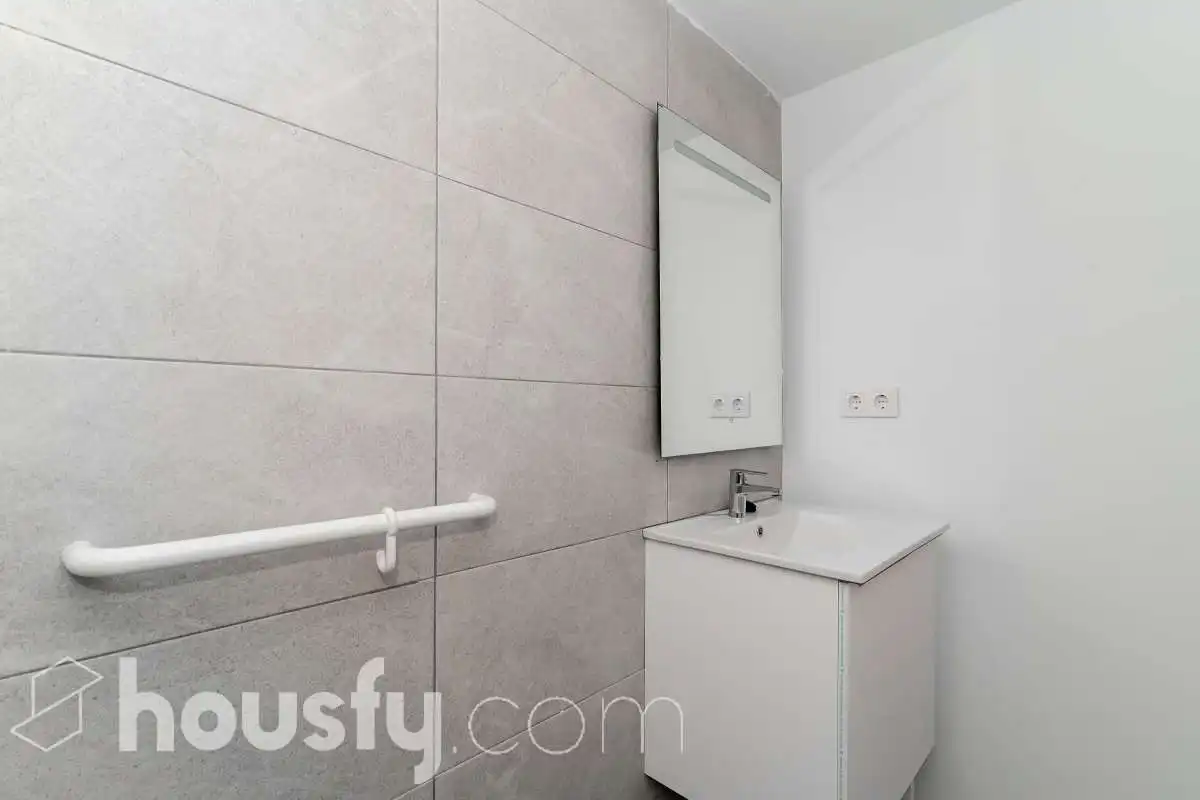 Baño de Piso de alquiler en Sagunto / Sagunt con Aire acondicionado, Amueblado y Balcón