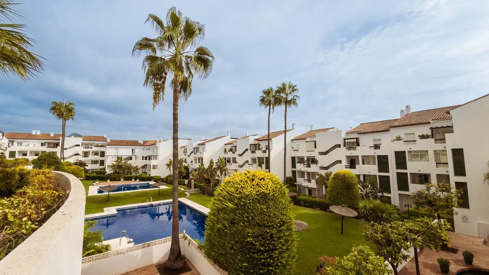 Jardín de Ático en venta en Estepona con Aire acondicionado, Terraza y Amueblado