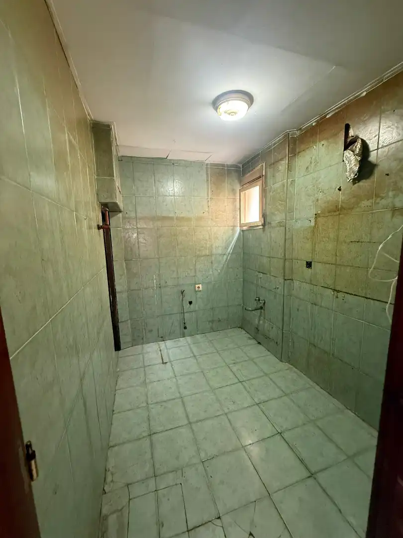 Bathroom of Ground floor for sale in Valencia