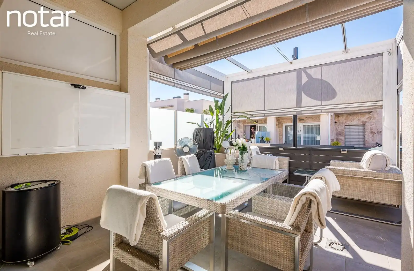 Terrassa de Casa adosada en venda en Torrevieja amb Jardí privat, Terrassa i Piscina