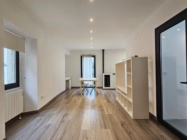 Casa amb balcó en venda a Calle del rost