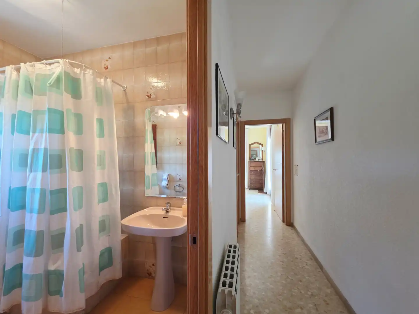 Baño de Casa o chalet en venta en Vallirana con Calefacción, Terraza y Piscina