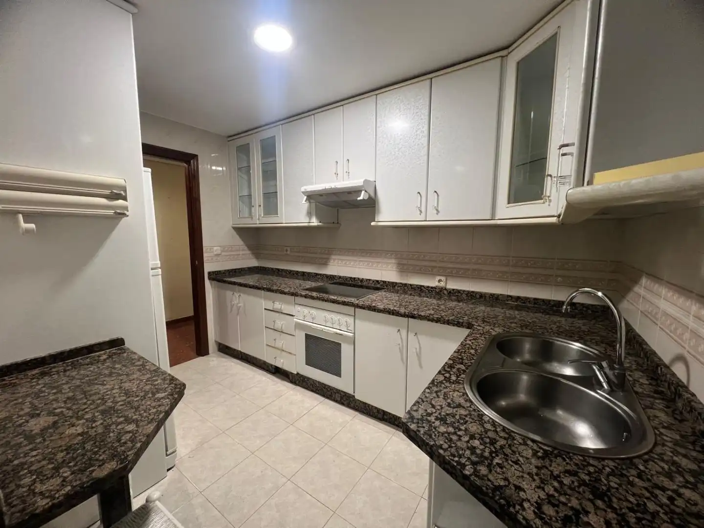 Kitchen of Flat for sale in Córdoba  with Air Conditioner, Storage room and Balcony