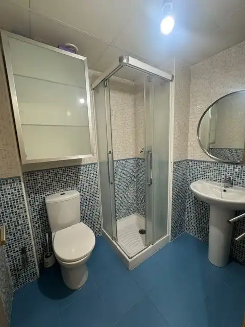Bathroom of Flat for rent in Alcoy / Alcoi  with Air Conditioner, Heating and Furnished