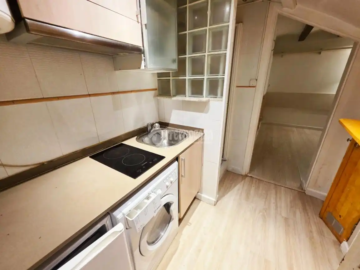 Küche von Wohnung zum Verkauf in Barcelona mit Parkett