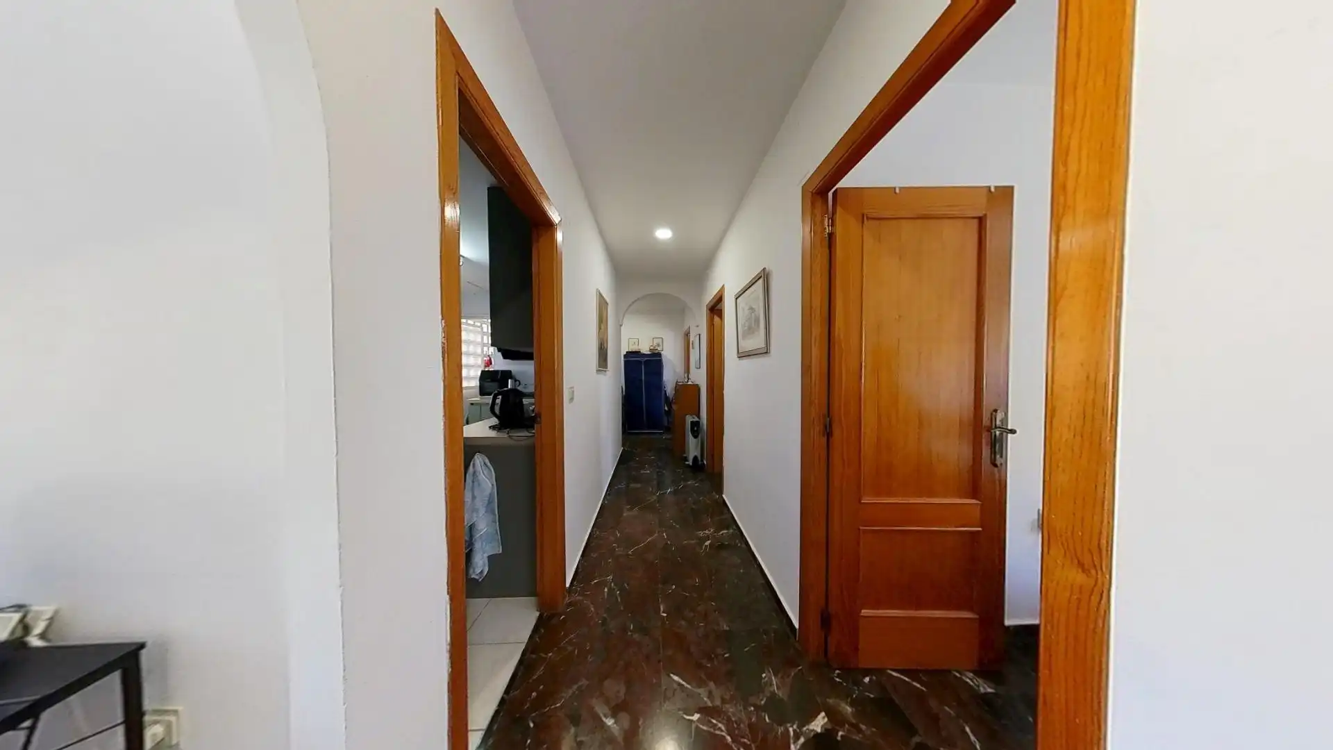 Wohnungen zum Verkauf in Gualchos mit Klimaanlage, Terrasse und Abstellraum