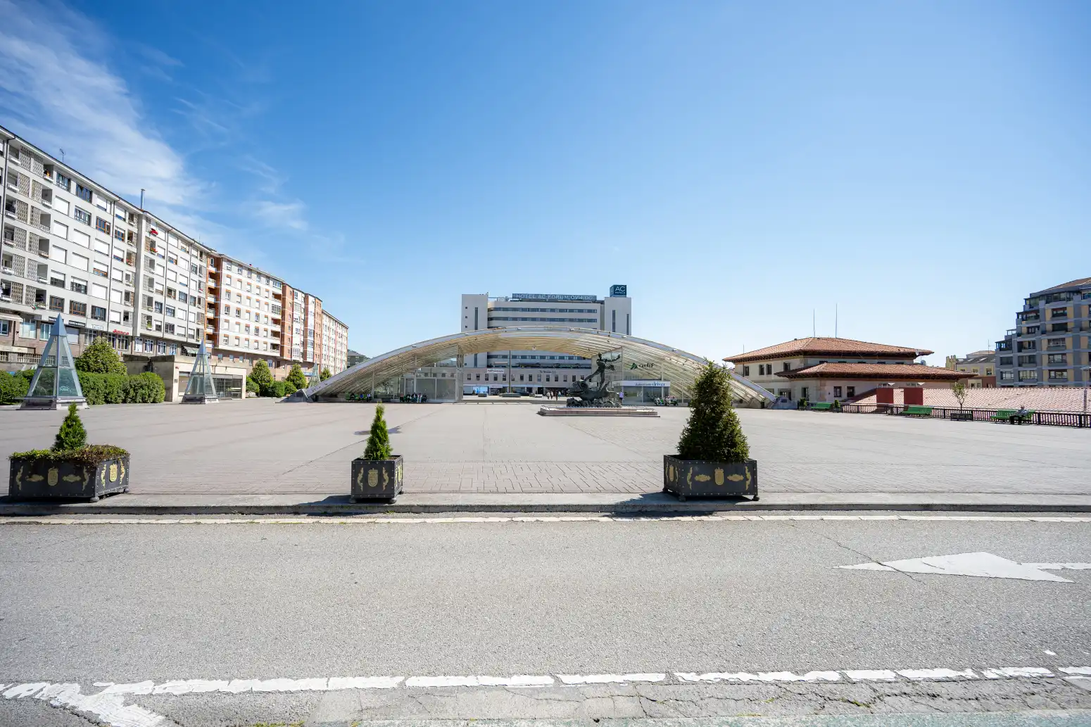 Vista exterior de Piso en venta en Oviedo  con Calefacción, Parquet y Trastero