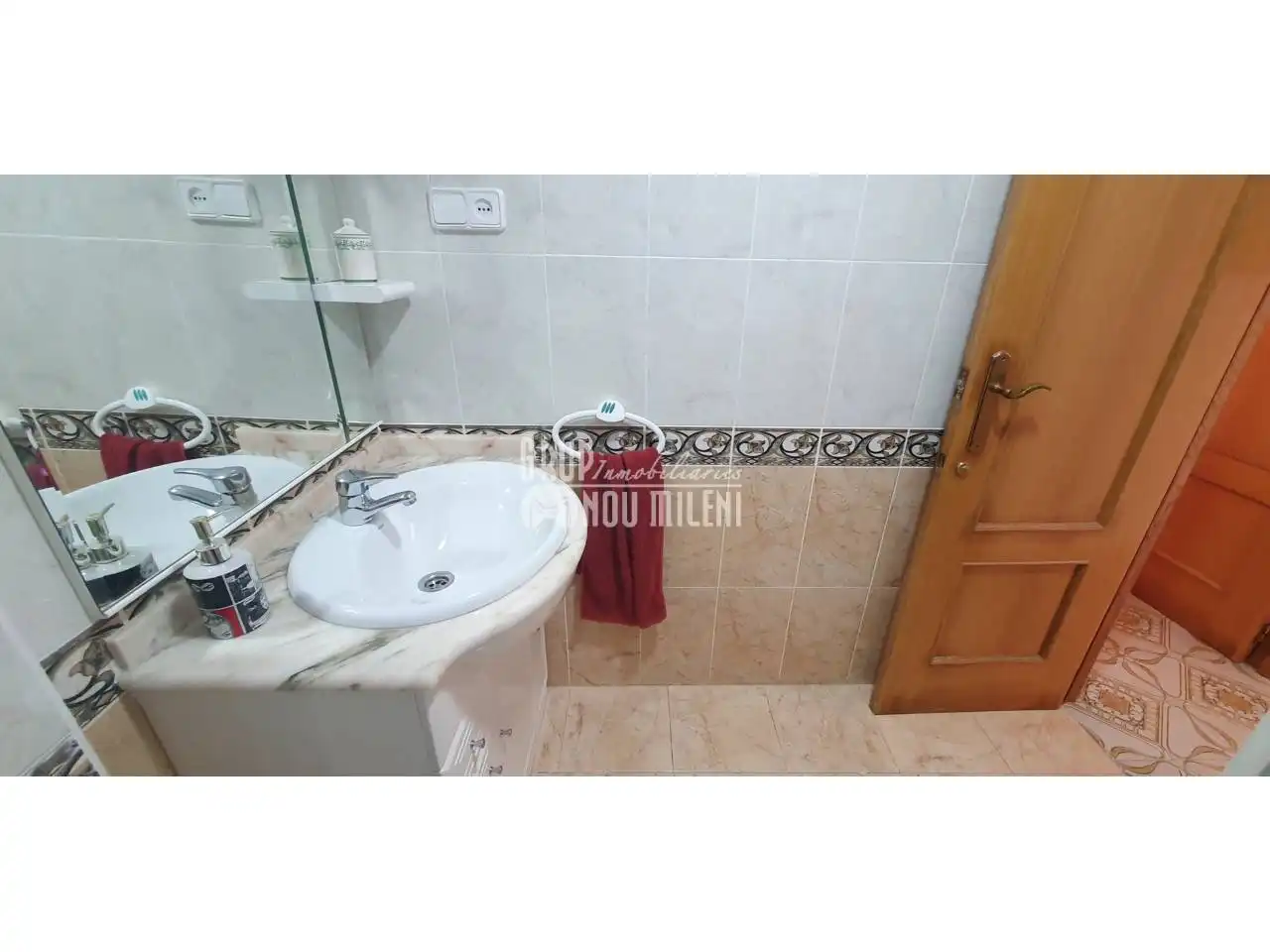 Bathroom of Apartments for rent in Valencia  with Air Conditioner, Heating and Terrace