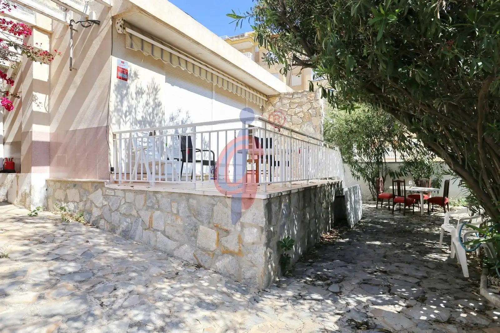 Terrace of Houses for sale in Guardamar del Segura  with Private garden and Alarm