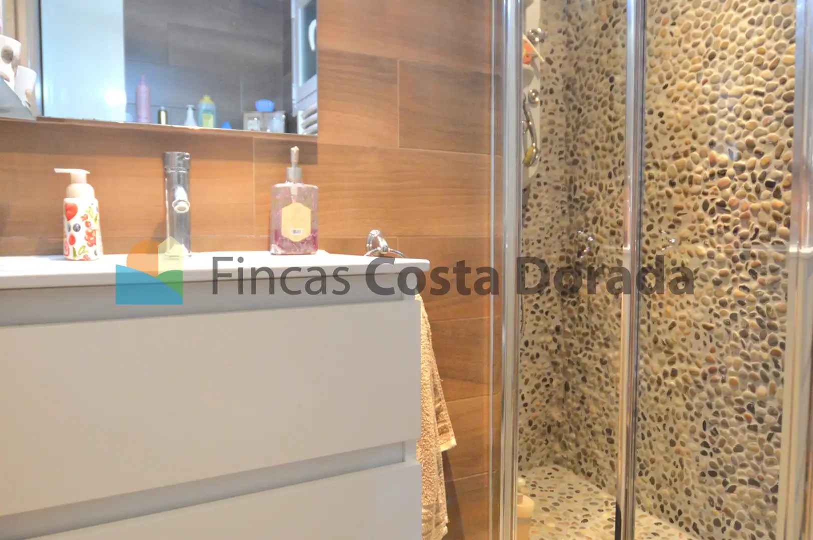 Bathroom of Ground floor for sale in Cubelles  with Air Conditioner, Terrace and Storage room