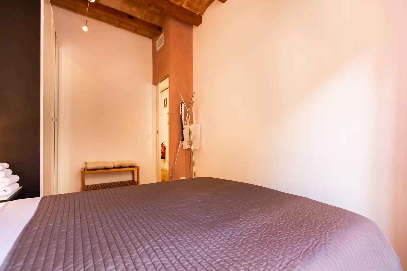 Flat for sale in Carrer de Tapioles, El Poble Sec - Parc de Montjuïc