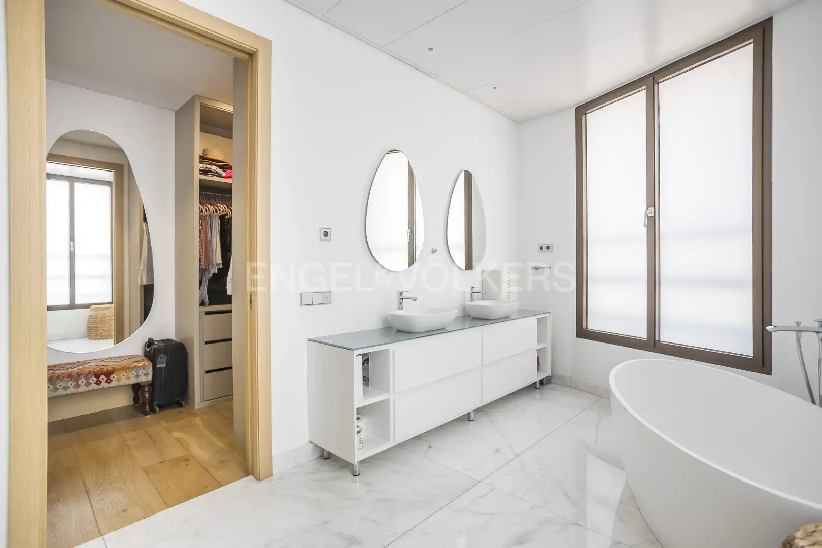 Baño de Dúplex en venta en Madrid con Aire acondicionado, Calefacción y Jardín privado