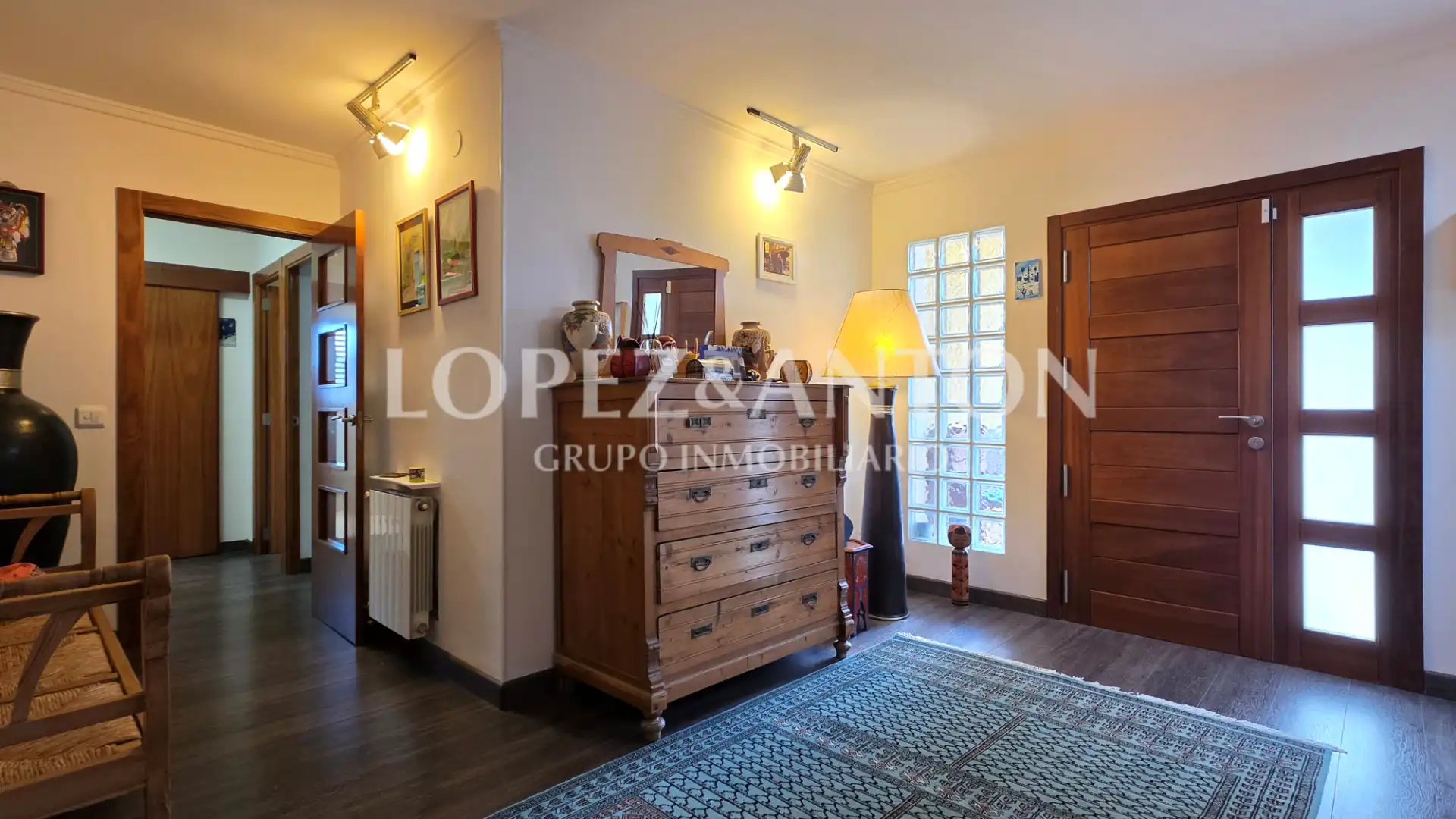 Haus oder Chalet zum Verkauf in L'Eliana mit Klimaanlage, Heizung und Privatgarten