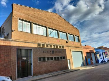 Nau industrial en venda a BRUC
