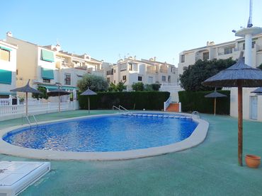 Chalet con piscina en venta en Carrer les Vinyes 52