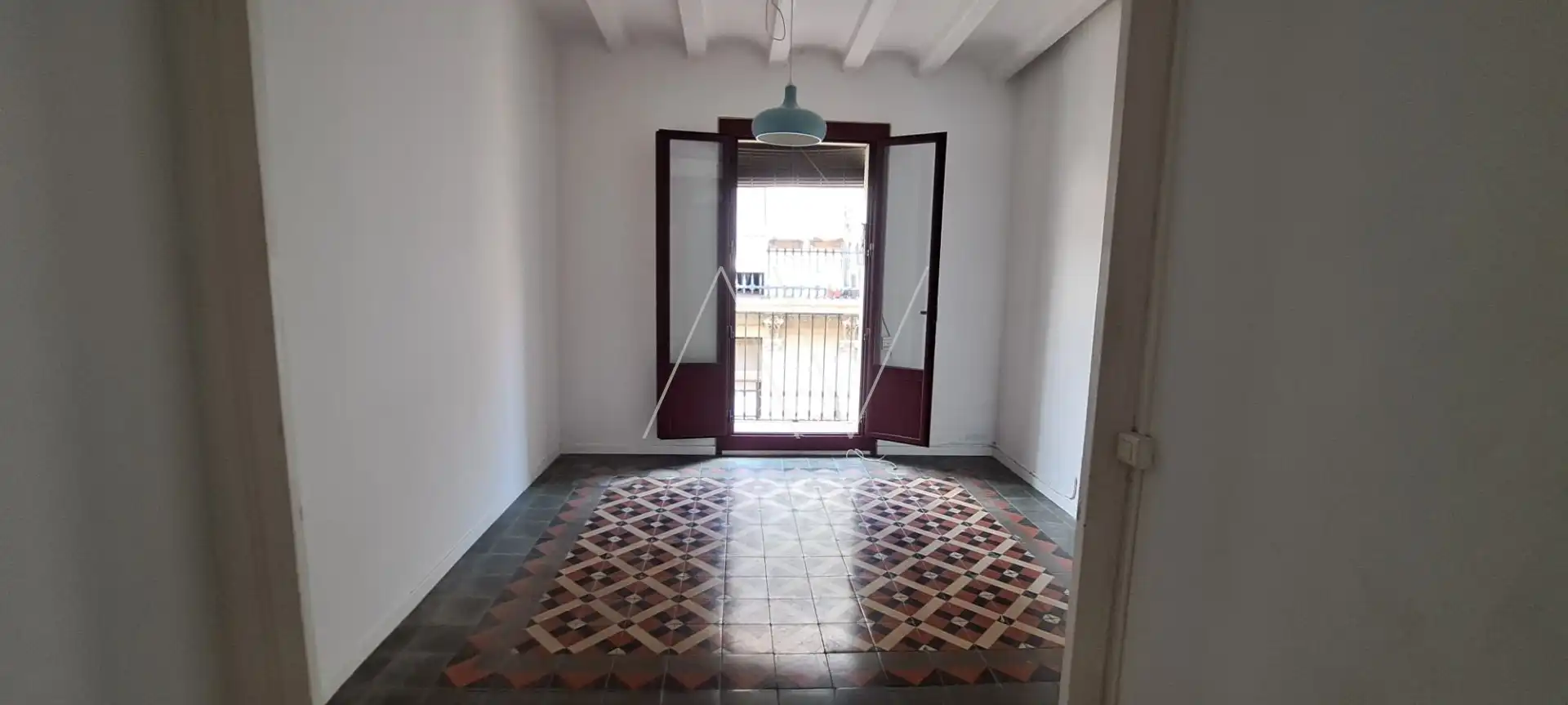 Piso de alquiler en Barcelona con Balcón