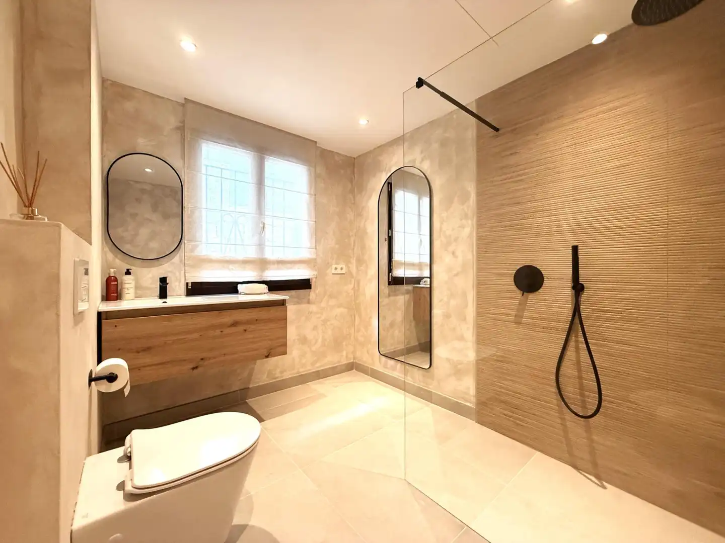 Bathroom of Detached homes for sale in Estepona  with Air Conditioner, Heating and Terrace