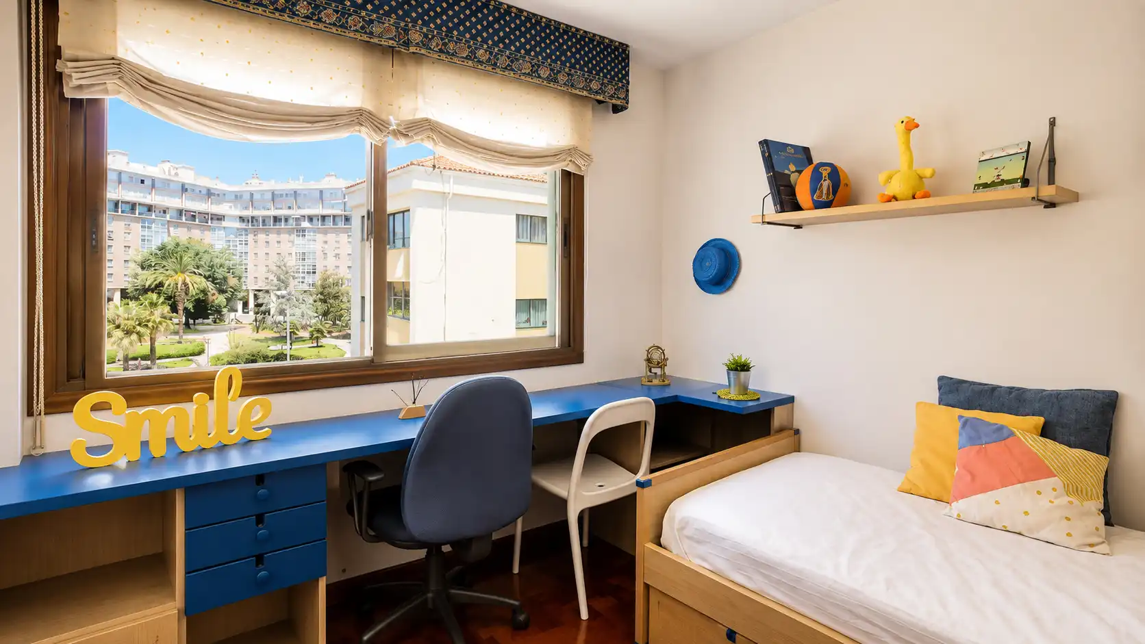 Habitación de Piso en venta en Vigo  con Calefacción, Parquet y Trastero