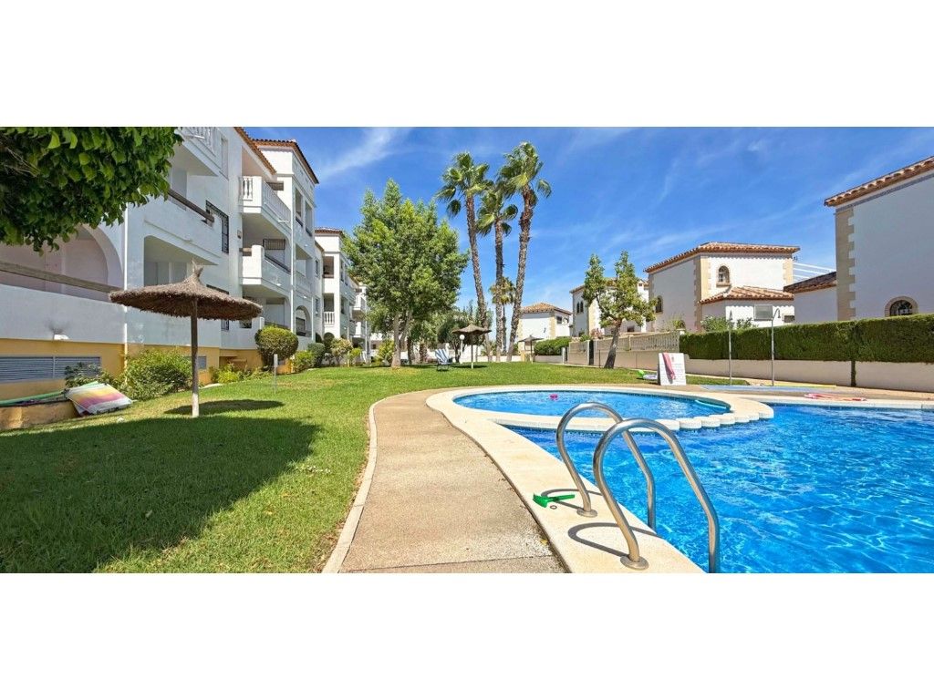 Exterior view of Apartment for sale in Orihuela  with Air Conditioner, Furnished and Balcony