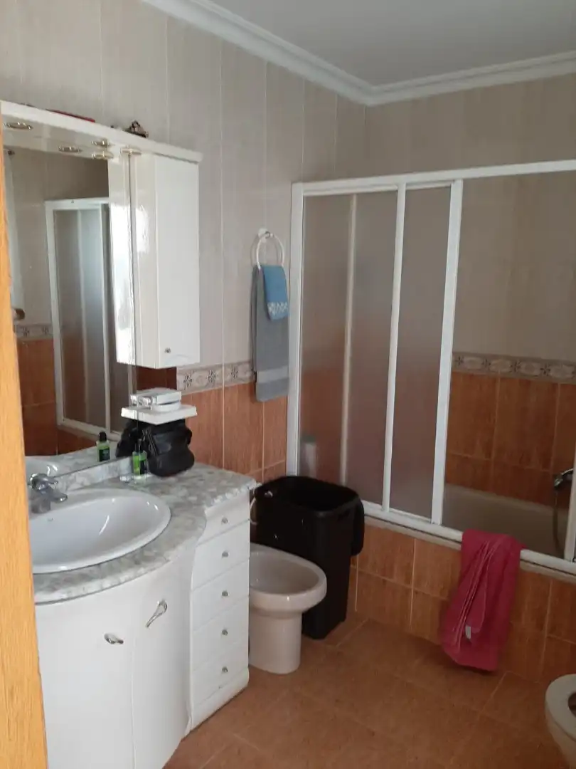 Baño de Casa adosada en venta en Robledo con Aire acondicionado, Calefacción y Amueblado