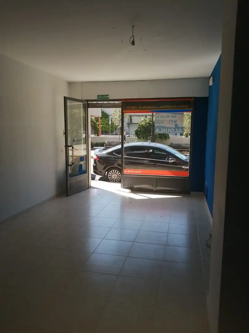 Business premises to rent in Boiro, imagen 8